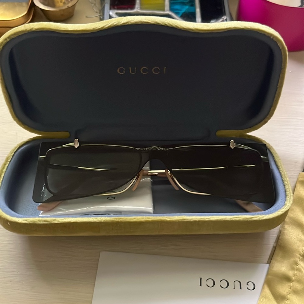 Gucci 56mm Flip-up Rectangle Unisex Sunglasses Dark Grey / Gold